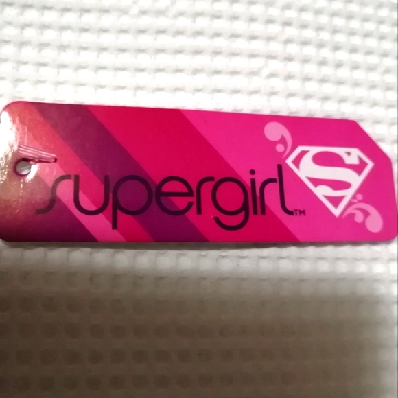 🔥SALE🔥 Supergirl DC Comics Sparkly Baby Girl's Onesie Bodysuit NWT Sz 18-24M - Picture 6 of 6